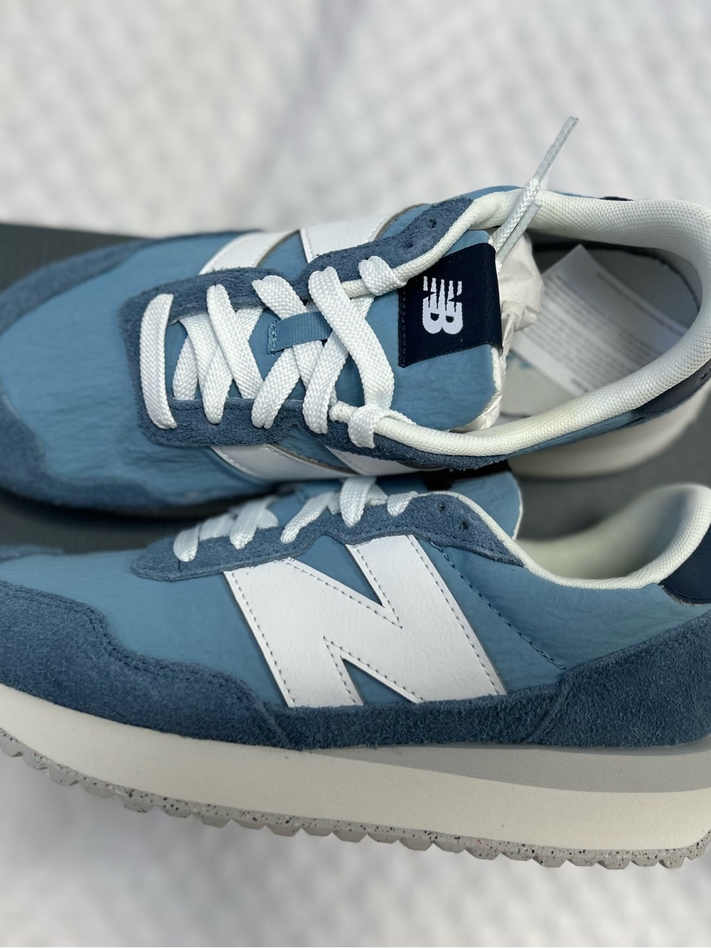 New Balance Women’s 237 Light Blue and Suede Sneaker. - Picture 7 of 10